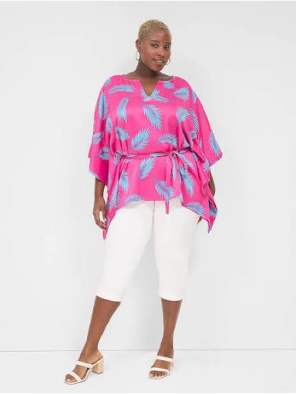 🌺 Lane Bryant pink feather print caftan top.